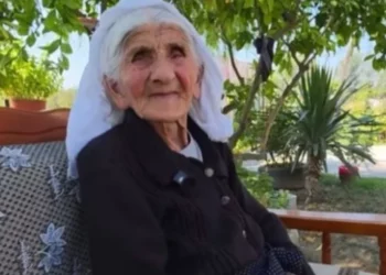 U bë e njohur si gruaja më e vjetër në botë, Qeveria i jep pension të posaçëm 117-vjeçares shqiptare