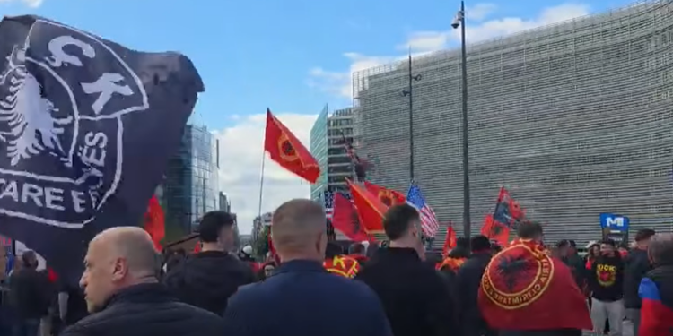 Protestë në Bruksel kundër vendimit të Gjykatës Speciale për ish-krerët e UÇK-së