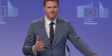 BE përsërit qëndrimin për ligjin e Speciales, s’komenton për “paradoksin” e dy Kushtetueseve që mund ta interpretojnë atë