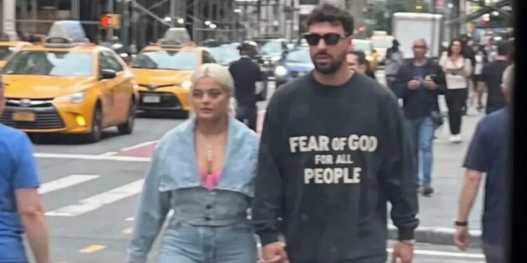 Bebe Rexha dhe Ledri Vula “kapen mat”, dorë për dore në SHBA