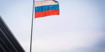 Rusia i hakmerret Malit të Zi