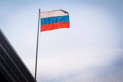 Rusia i hakmerret Malit të Zi