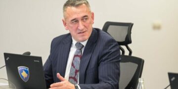 Rashiqi aprovon nga jashtë themelimin e grupit punues për strategjinë për korrigjimin e dënimit ndaj ish-krerëve të UÇK-së