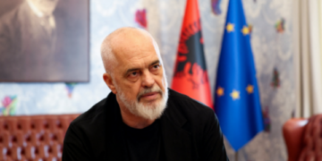 Protesta e përshkallëzuar në Tiranë, reagon Rama: Nuk do të jap dorëheqjen