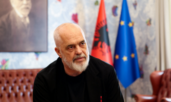 Protesta e përshkallëzuar në Tiranë, reagon Rama: Nuk do të jap dorëheqjen