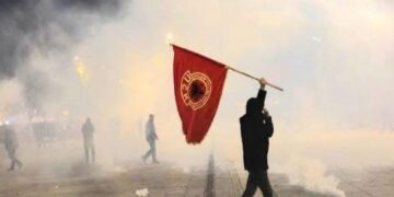 OVL-UÇK kundër keqpërdorimit të flamurit të UÇK-së në protestat në Tiranë