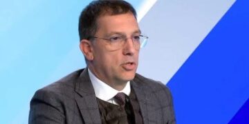 Shkruan Dardan Sejdiu: Zjarri i Tiranës dhe durimi i Prishtinës