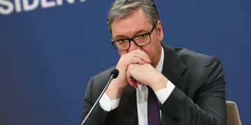 Pesë ditë para zgjedhjeve në Serbi – Vuçiq thotë se është duke humbur