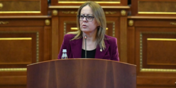 Bajrami: Kurti e VV’ja të kërkojnë falje për autostradën e Gjilanit, gjendja e njëjtë edhe në rrugën për Pejë, Mitrovicë e Podujevë