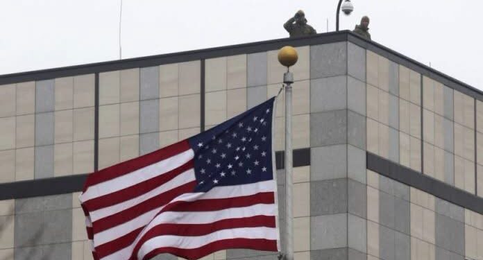 Ambasada amerikane: Presim që të zhvillojmë dialog strategjik me Kosovën kur të krijohen kushtet e duhura