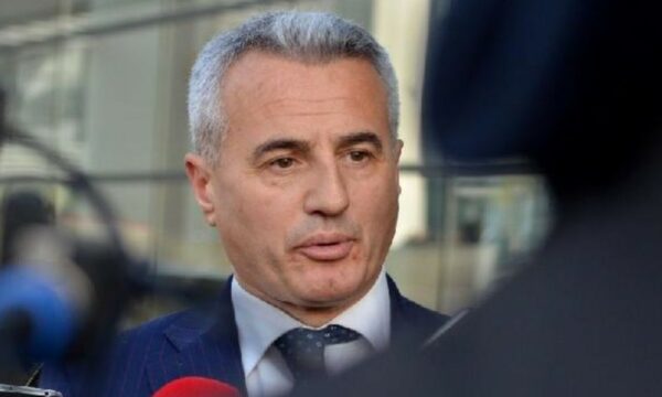 Koci: Gërvalla dhe Sveçla do të duhej të jepnin dorëheqje