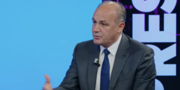 Hoxhaj për vendimin e PDK-së: Gabim fatal që u kërkua tërheqja e Ligjit për Specialen
