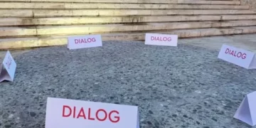 Rama fton sërish studentët për dialog, shton sofrën e gurtë para Kryeministrisë