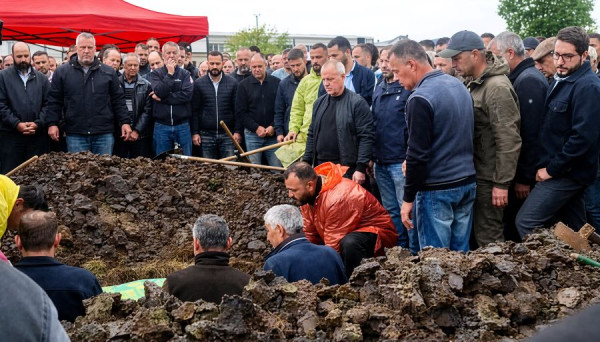 U jepet lamtumira e fundit Egzon e Nafije Bogujevcit në Pozheran të Vitisë