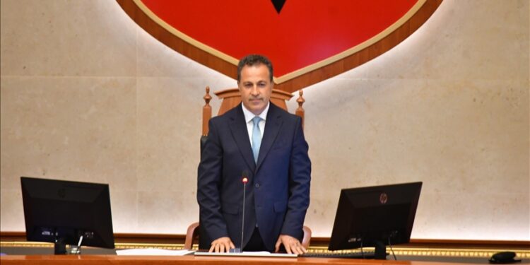 Protestat në Shqipëri, Niko ​Peleshi bën thirrje për dialog: Le të ulemi me njëri-tjetrin, pa paragjykim, pa mllef