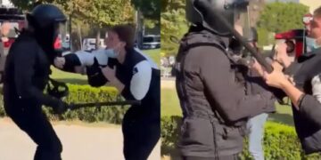 “Nuk po bëj gjë” – Polici e rrah me shkop gome të riun te Parku Rinia në Tiranë