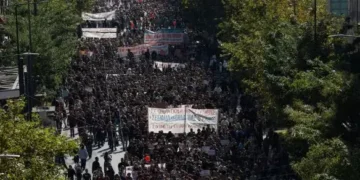 Mijëra studentë dhe mësues dalin në protesta në Greqi