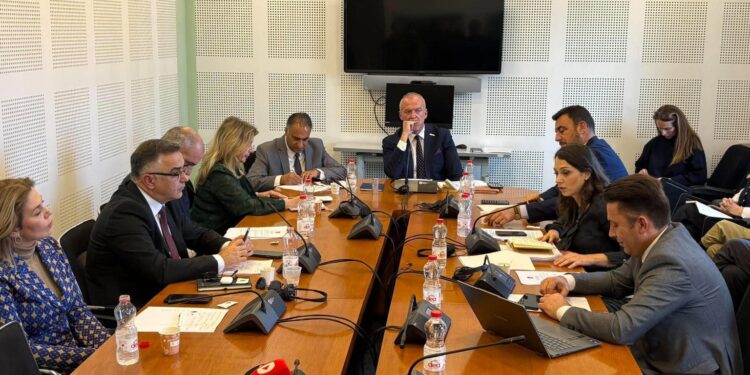 Deputetët opozitarë kundërshtojnë projektligjin për Byronë: Është në kundërshtim me qëllimin për të cilin është nisur