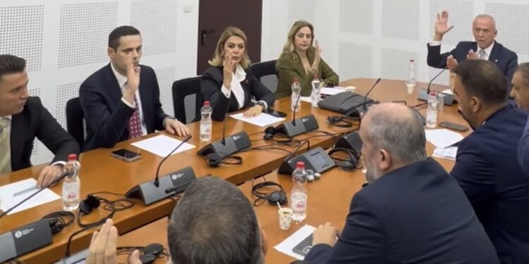 Ligji për Specialen kalon në lexim me 9 vota PRO, asnjë abstenim, asnjë kundër