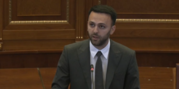 Krasniqi: Nëse votohet Ligji për Specialen, ka vullnet që të zgjidhet presidenti