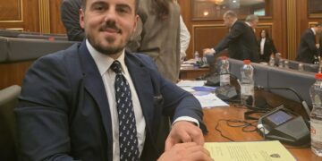 Deputeti i LVV-së: Shpejt do ta bëjmë ligjin për automjete, kufizimi i importit me 10 vjet është i pakumtimtë