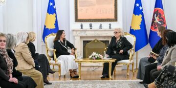 Presidentja në takim me përfaqësueset e strehimoreve, theksoi “gatishmërinë për bashkëpunim të vazhdueshëm”