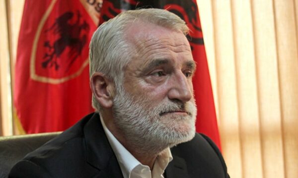 Menduh Thaçi komenton zhvillimet në Kosovë e Shqipëri dhe dënimin e Hashim Thaçit: Kjo situatë s’do të ndalet…