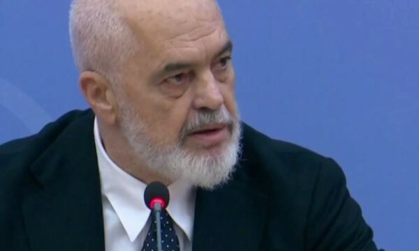 “Kjo nuk është revoltë për arsimin”, Rama: Protestë ishte ajo e vitit 2018, ne gjetëm dialog