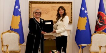 Drejtuesit e institucioneve të Kosovës kanë reaguar për herë të parë për protestat në Shqipëri