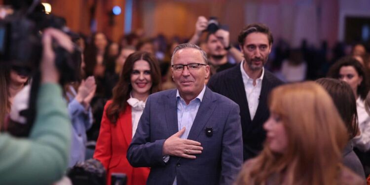 Çitaku falenderon Hamzën: E more përgjegjësinë e kryetarit i shtyrë nga nevoja për t’i shërbyer partisë dhe Kosovës