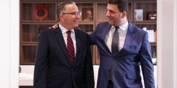 Largimi i Hamzës nga pozita e kryetarit të PDK, Krasniqi: Ishte kënaqësi që punuam bashkë