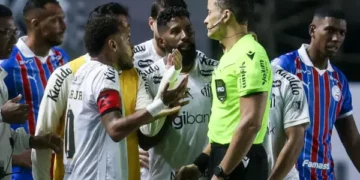 Neymar përjashtohet me karton të kuq dhe shpërthen në zemërim, tenton të sulmojë lojtarin e Bahias