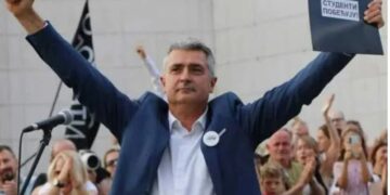 Studentët mposhtin Vuçiçin në Serbi/ Kush është Ilija Srdanoviç, kardiologu që kryesoi listën fituese