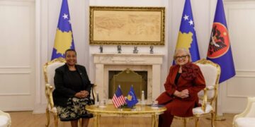 Ambasada amerikane uron presidenten e re të Kosovës: Mezi presim të punojmë me Justina Shiroka Pulën