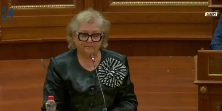 Betohet para deputetëve presidentja e Kosovës, Justina Shiroka-Pula
