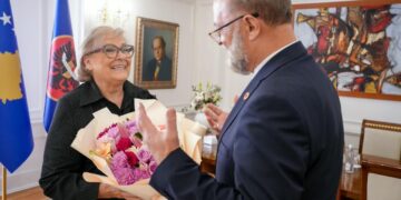 Presidentja Shiroka-Pula takon ambasadorin e Shqipërisë, kërkon rritje të koordinimit në politikën e jashtme