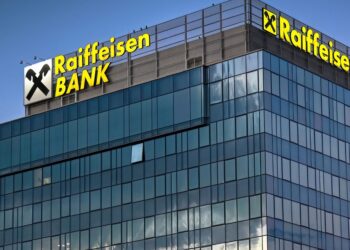 Paratë po ‘avullohen’ nga llogaritë e klientëve Raiffeisen Bank, shqiptarët vidhen masivisht?