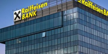 Paratë po ‘avullohen’ nga llogaritë e klientëve Raiffeisen Bank, shqiptarët vidhen masivisht?