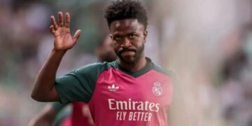 Vinicius e pranon momentin e vështirë: “Jam i zemëruar me veten, vërshëllimat nuk më ndihmojnë”