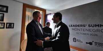 Kurti takon ministrin irlandez në Mal të Zi, kërkon hapa konkretë drejt anëtarësimit të Kosovës në BE