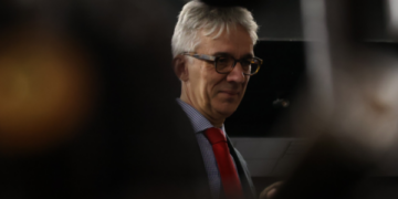 Vizita e paparalajmëruar e ambasadorit gjerman në Kushtetuese – as Ambasada e as Gjykata s’flasin