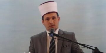 Sulmohet nga qentë endacakë imami në Gjilan, pëson lëndime trupore, përgjakje dhe shtypje