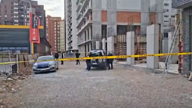 Vdes një punëtor në vendin e punës në një objekt ndërtimi në Ferizaj