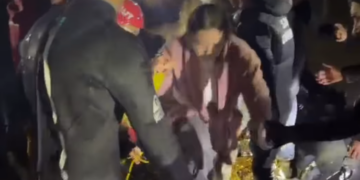 Dalin pamjet e evakuimit, ja si u shpëtua aktorja nga përmbytjet në Stamboll