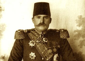 2 tetor 1918/ Si Esad Pashë Toptani mori Durrësin dhe shpalli qeverinë e tij