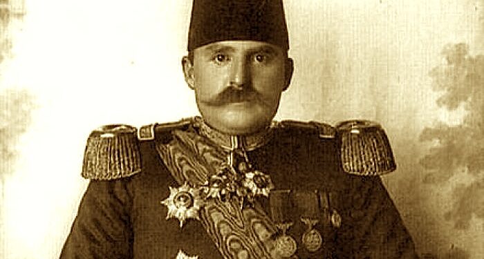2 tetor 1918/ Si Esad Pashë Toptani mori Durrësin dhe shpalli qeverinë e tij
