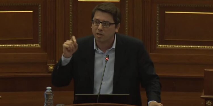 Murati: Paga e 13-të do të paguhet në fillim të vitit të ardhshëm, komunat nuk janë dëmtuar nga rishikimi i buxhetit