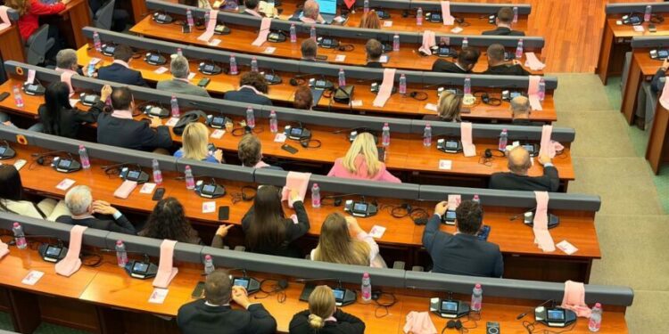 Vrasja e Arlinda Zekajt, Kuvendi merr këtë vendim