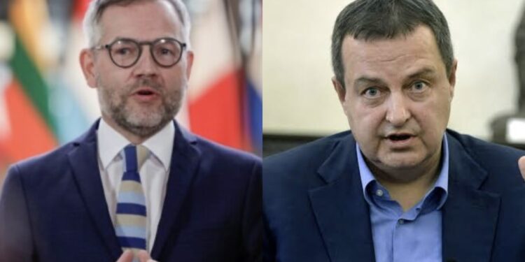 Ish-ministri gjerman i reagon Daçiqit për “valvitjen e flamurit serb mbi Prizren”: E gjora Serbi, kjo çon në luftë