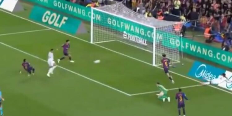 Reali gjunjëzon Barçën në “Camp Nou”